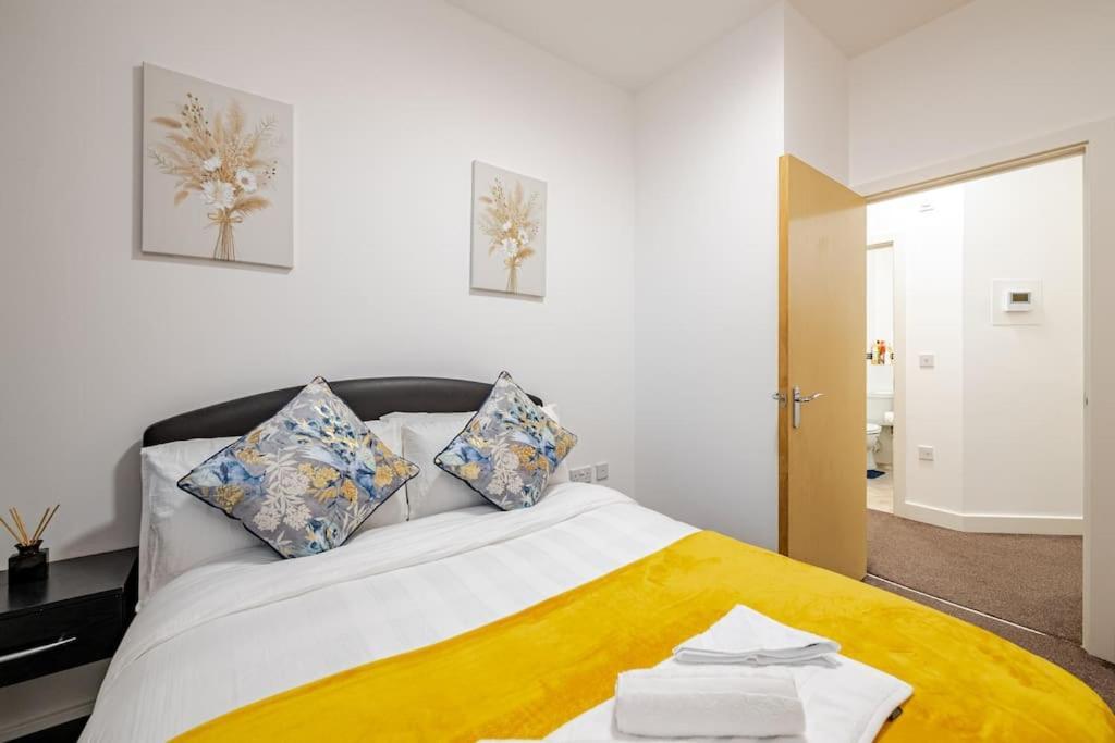 High Street 2 Bedroom Apartment Southampton